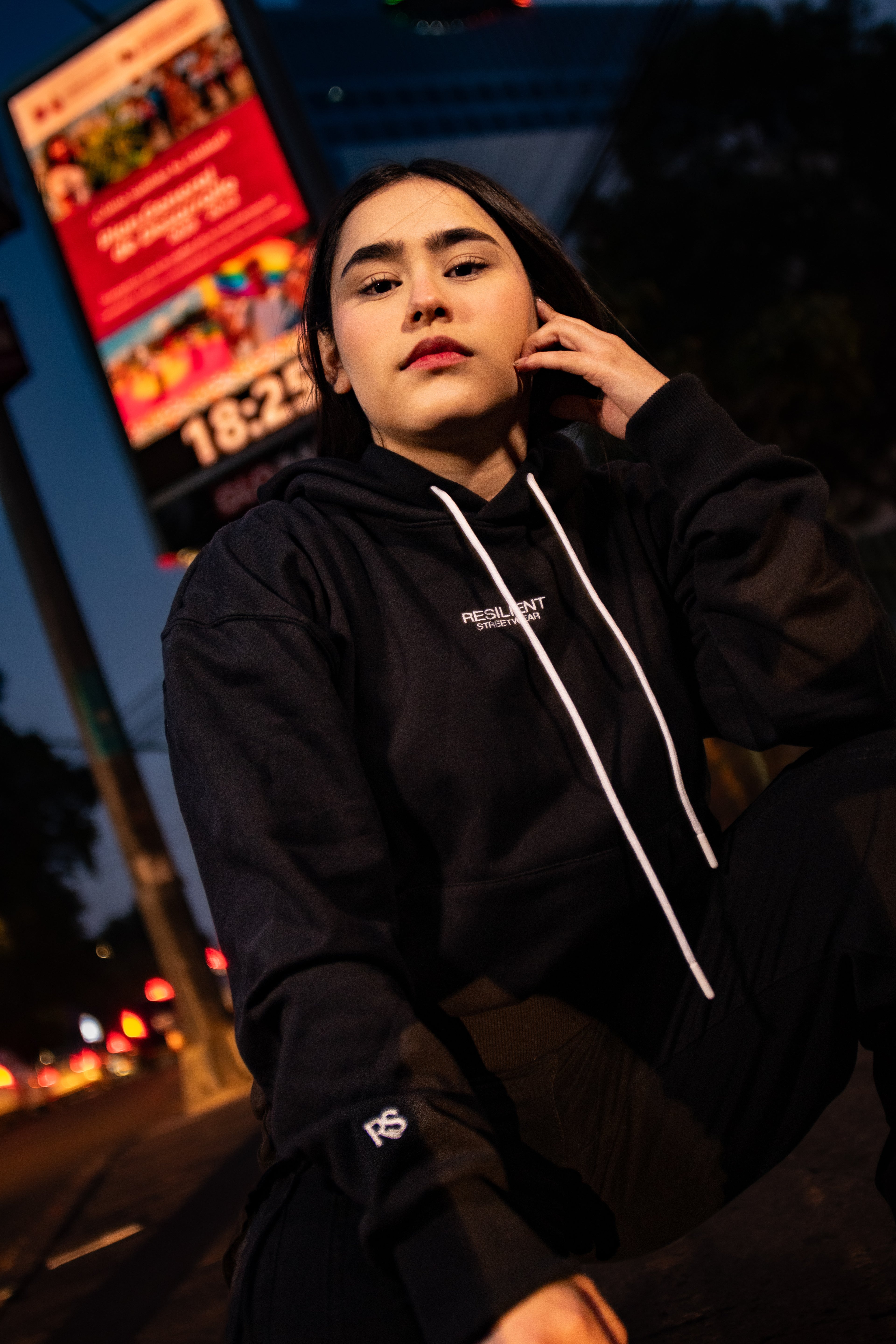 Hoodie - Estampado Strenght Takes Time