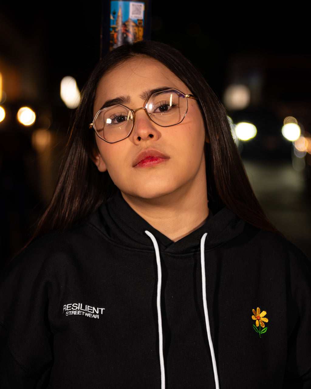 Hoodie - Bordado Flor Amarilla