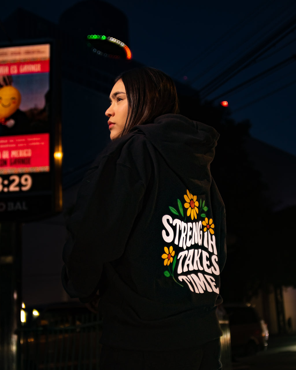 Hoodie - Estampado Strenght Takes Time